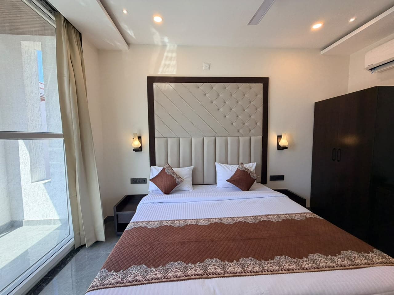 Basalt Balcony Room Category C view 3