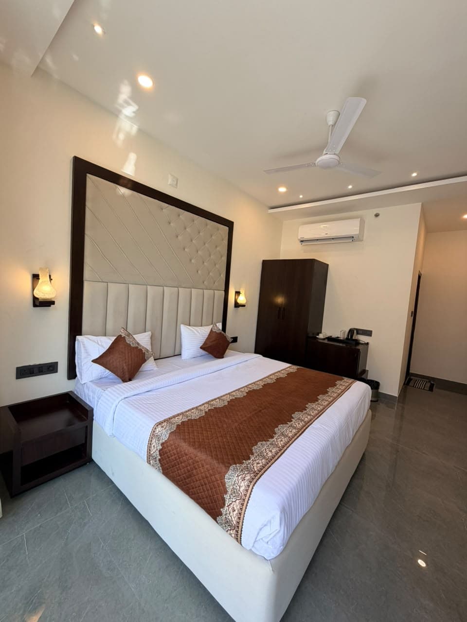 Basalt Balcony Room Category C view 10