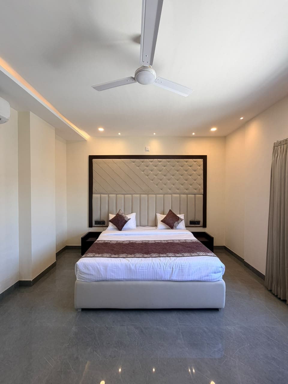 Brick Comfort Room Category B view 3